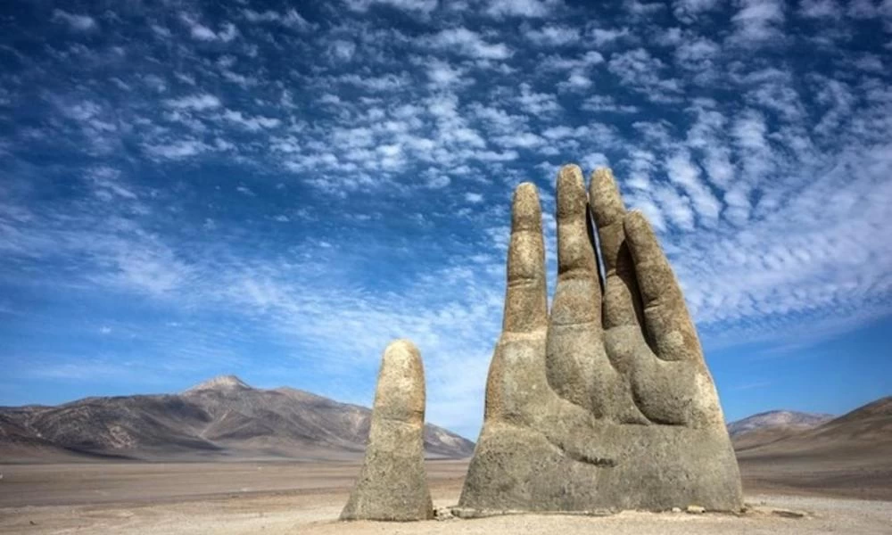 Απόκοσμη τέχνη: Επτά από τα πιο παράξενα μνημεία στον κόσμο